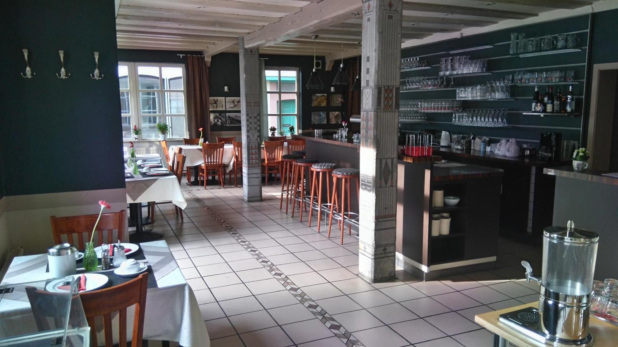 Hotel Loewensteiner Hof Haus Am Neuplatz Wertheim Exteriör bild