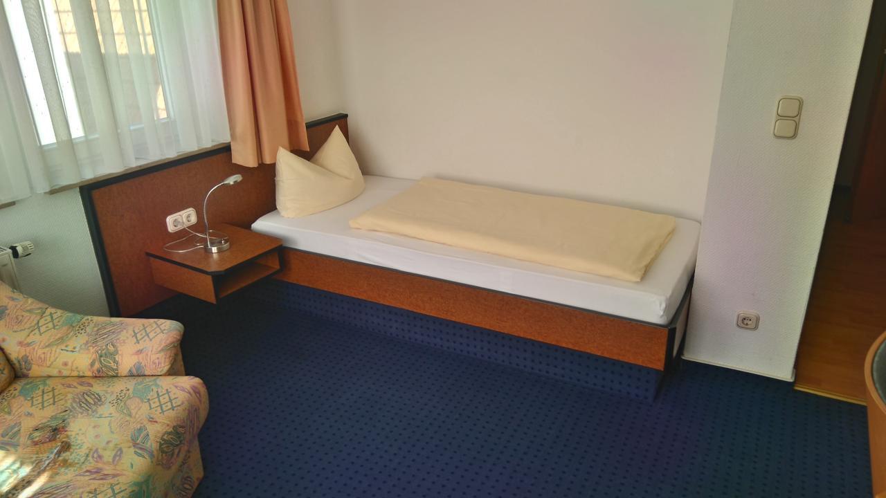 Hotel Loewensteiner Hof Haus Am Neuplatz Wertheim Exteriör bild